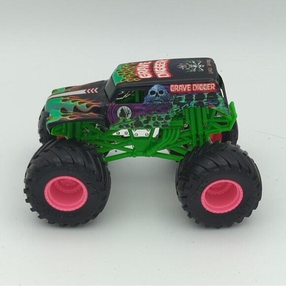 Monster Jam | Toys | Hot Wheels Monster Jam Truck Grave Digger Pink ...